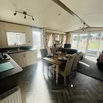 Lodge Lakeside Escape With Hot Tub York