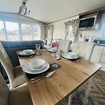 Lakeside Escape With Hot Tub * York
