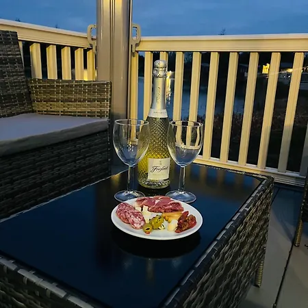 Lakeside Escape With Hot Tub * York